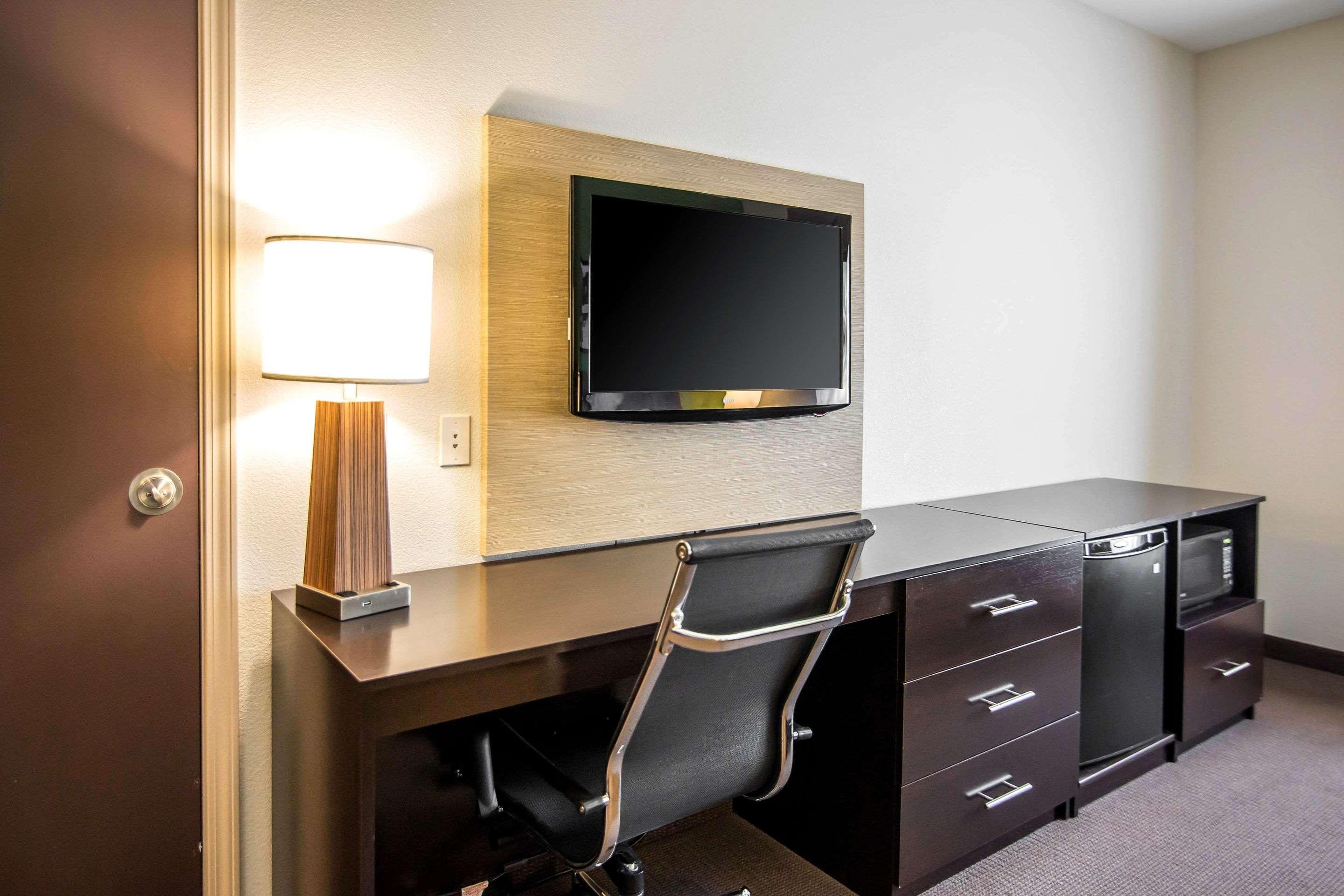 Sleep Inn & Suites Haysville Экстерьер фото