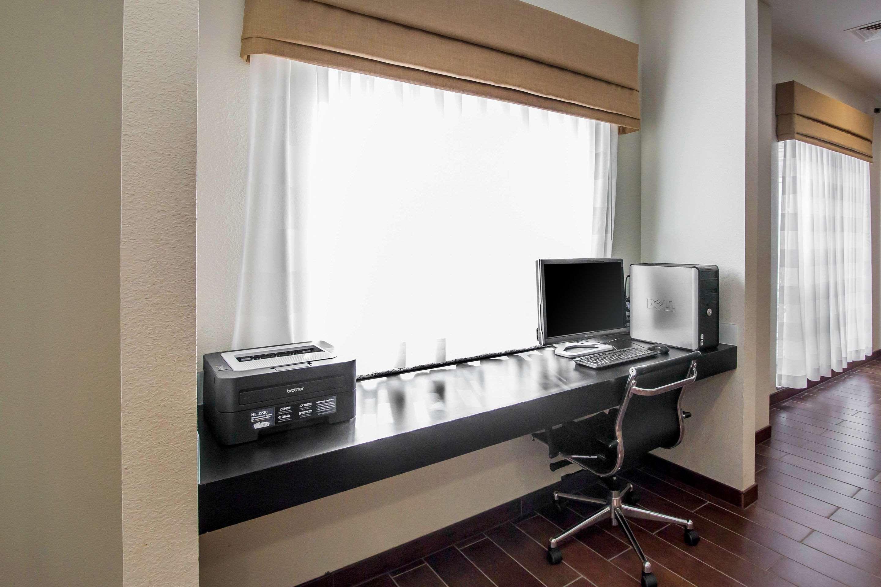 Sleep Inn & Suites Haysville Экстерьер фото