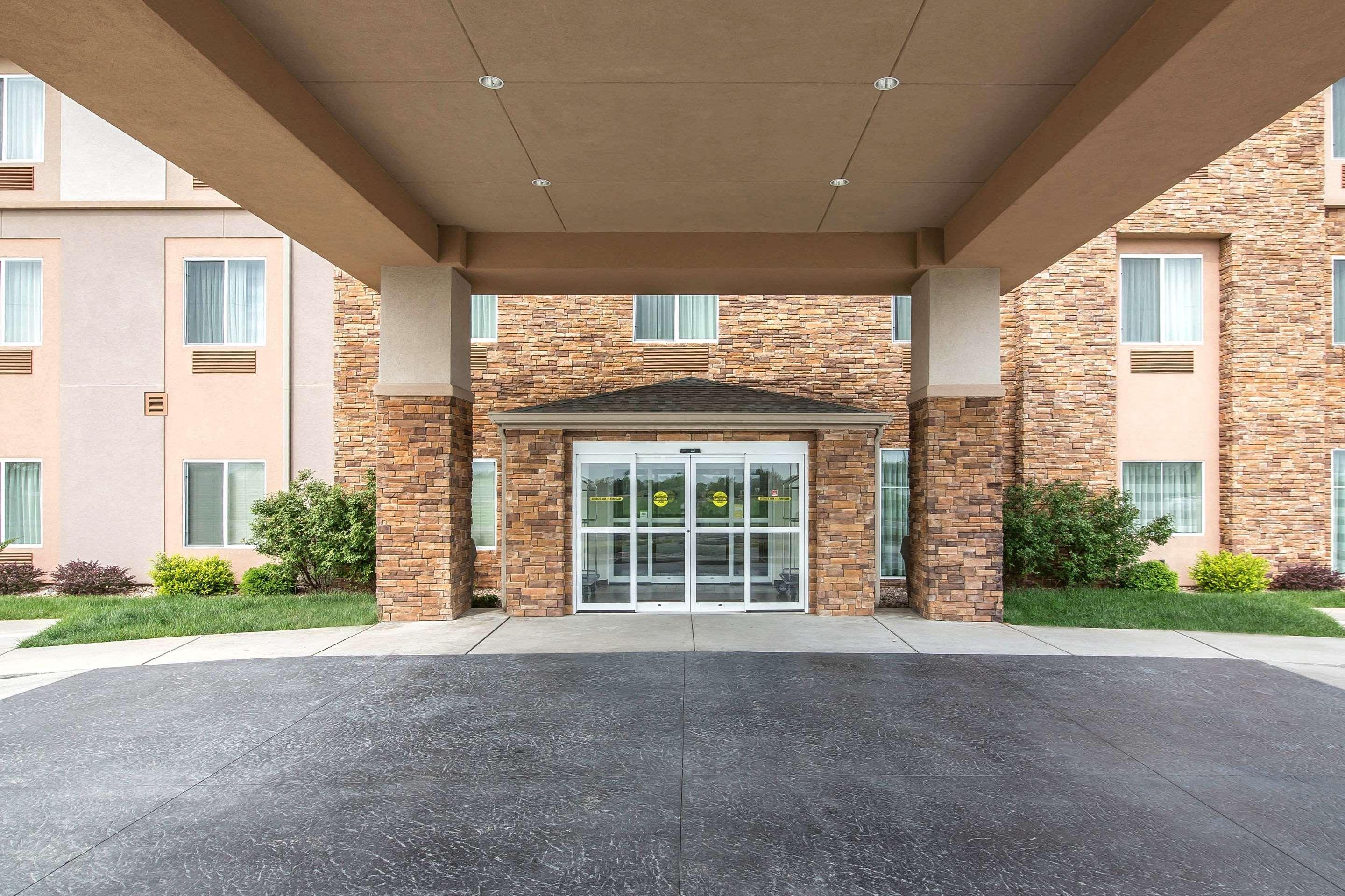 Sleep Inn & Suites Haysville Экстерьер фото